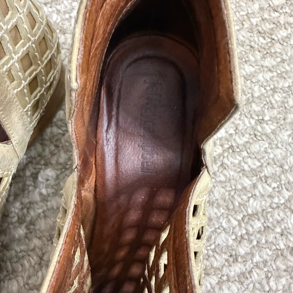 Jeffrey Campbell Taggart Taupe Cut Out Pointed Toe Western Booties size 8 - Picture 8 of 10